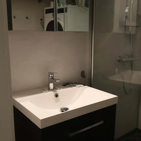 アパート Dinbnb I Charming 3-bedroom In The Heart Of The ベルゲン